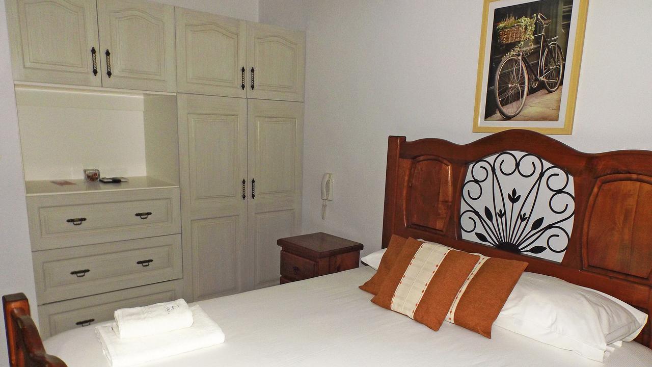 La Perla Hotel ซานตาครูซ ภายนอก รูปภาพ