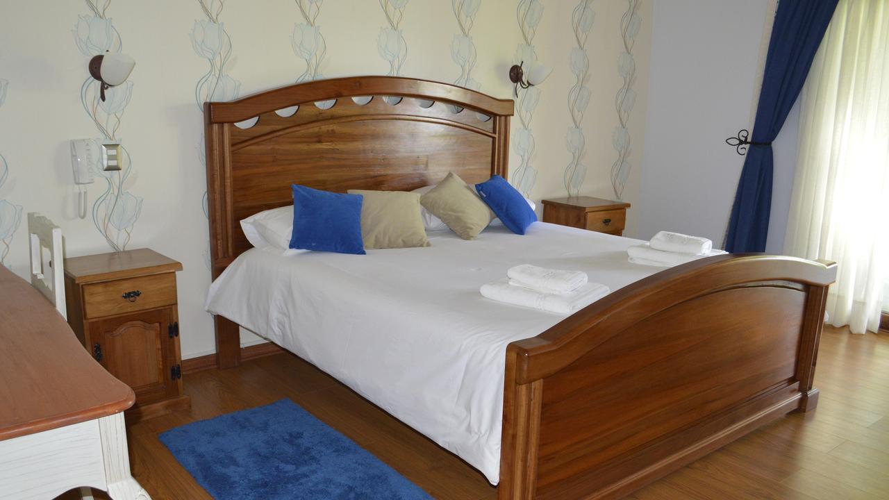 La Perla Hotel ซานตาครูซ ภายนอก รูปภาพ